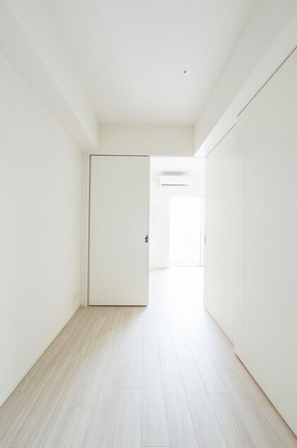 コンフォリア東新宿の物件内観写真