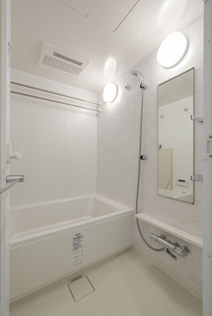 コンフォリア東新宿の物件内観写真