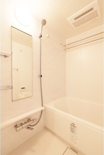 コンフォリア東新宿の物件内観写真