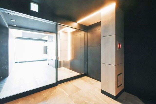 レジデンス新宿中落合スクエアの物件外観写真