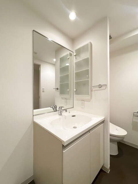 エスティメゾン東新宿の物件内観写真