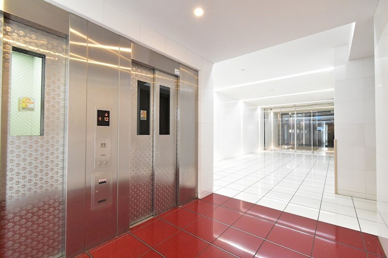 ガーラプレイス新宿御苑の物件外観写真