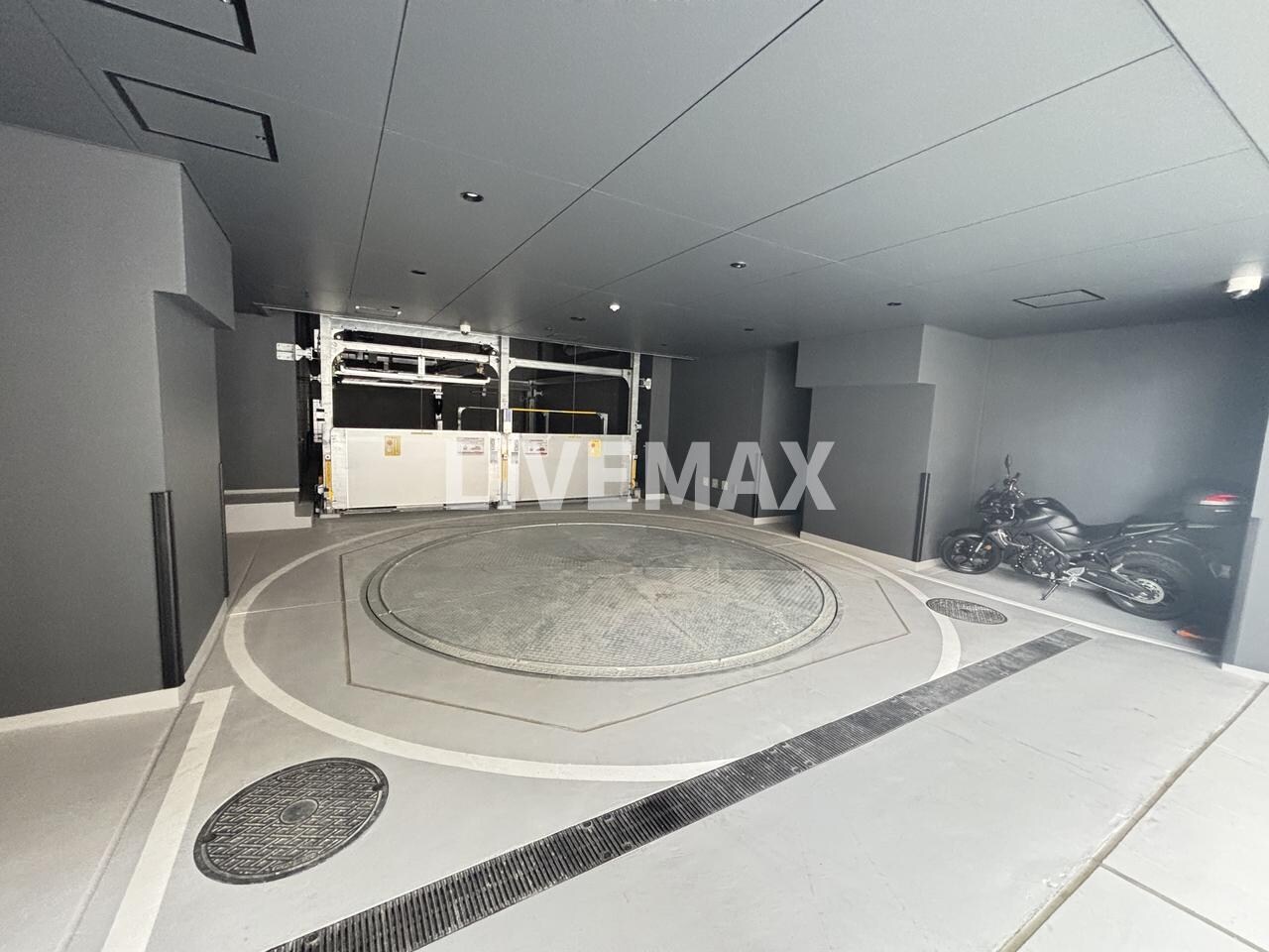 ZOOM信濃町の物件外観写真