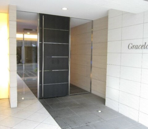 グレースランドの物件外観写真