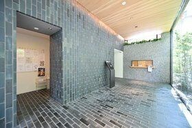 ライオンズミレス蔵前の物件外観写真