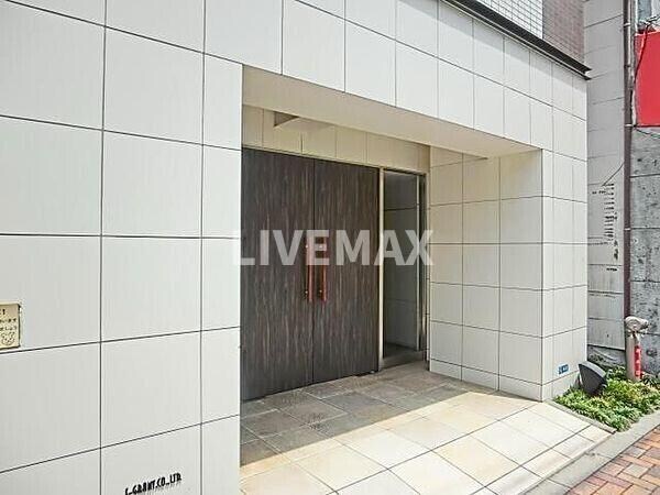 ラグジュアリーアパートメント御徒町の物件外観写真