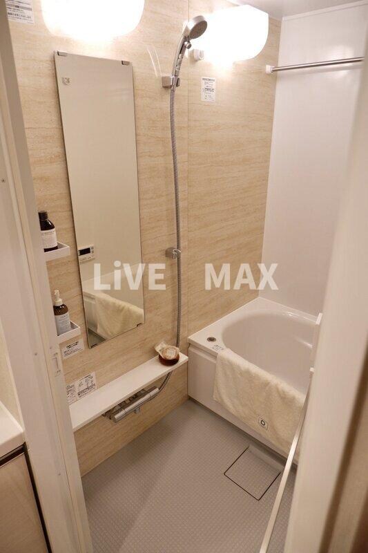 ONE ROOF RESIDENCE KIBA WESTの物件内観写真