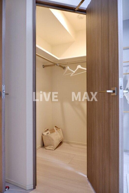 ONE ROOF RESIDENCE KIBA WESTの物件内観写真