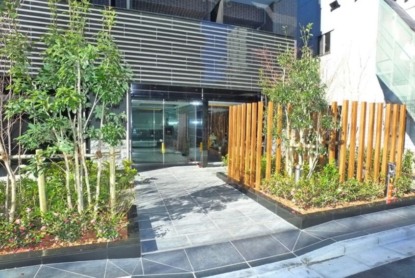 プレサンスジェネ浅草WESTの物件外観写真