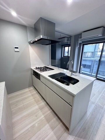 オーパスレジデンス南青山の物件内観写真