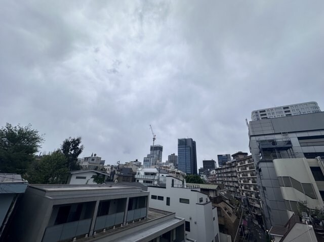 オーパスレジデンス南青山の物件内観写真