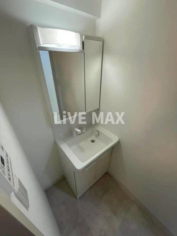 ニューハイツ八丁堀の物件内観写真