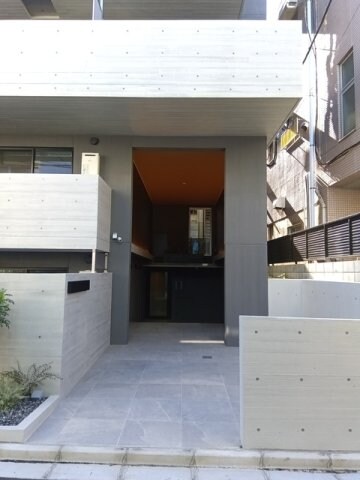 ＬＵＣＥＮＴ　ＣＯＵＲＴ　代々木上原の物件外観写真