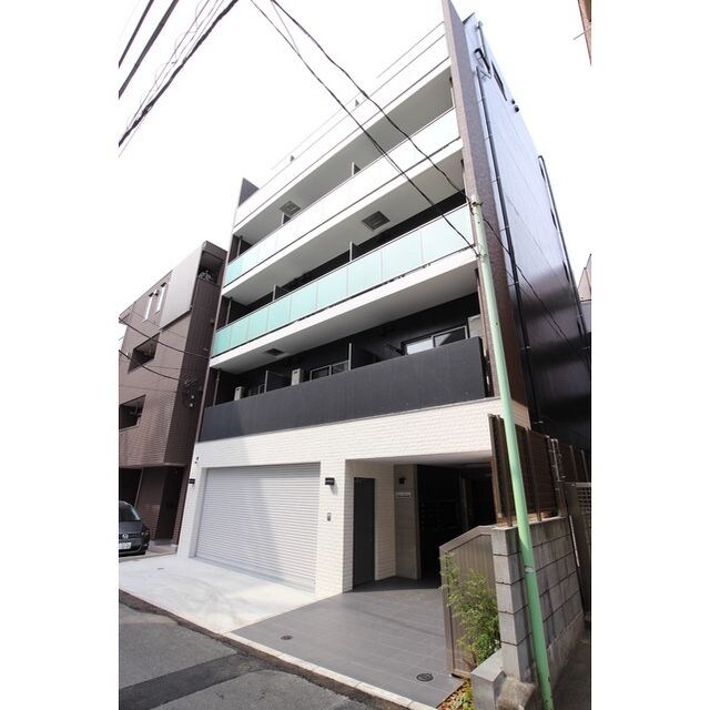 新宿駅 徒歩2分の物件外観写真