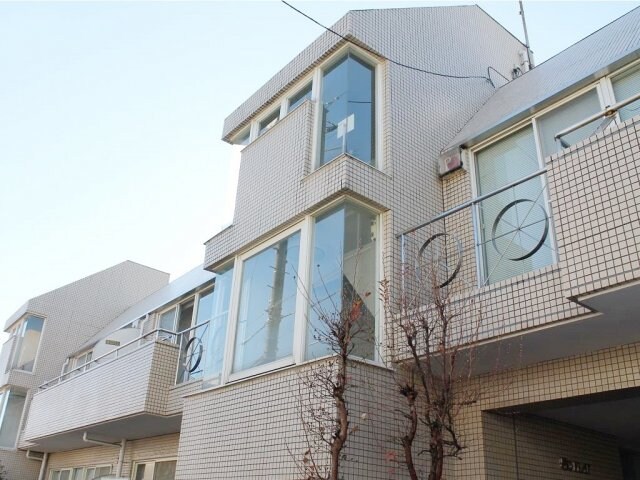 ISOフラットの物件外観写真