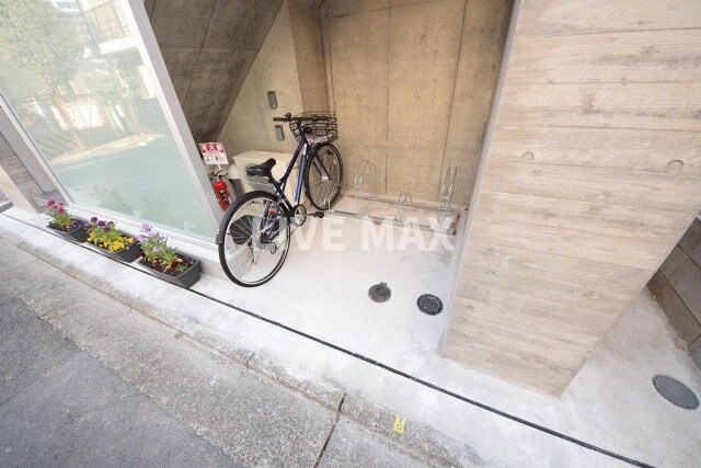 マノワール西麻布の物件外観写真