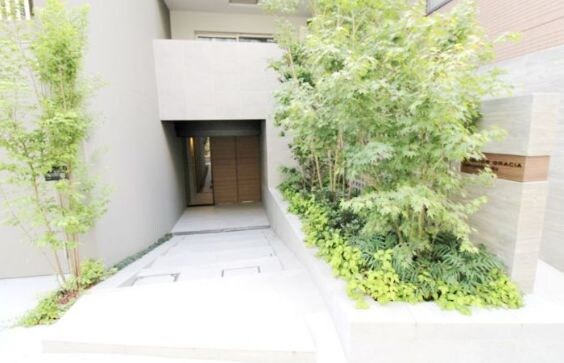 学芸大学駅 徒歩8分 1階の物件外観写真