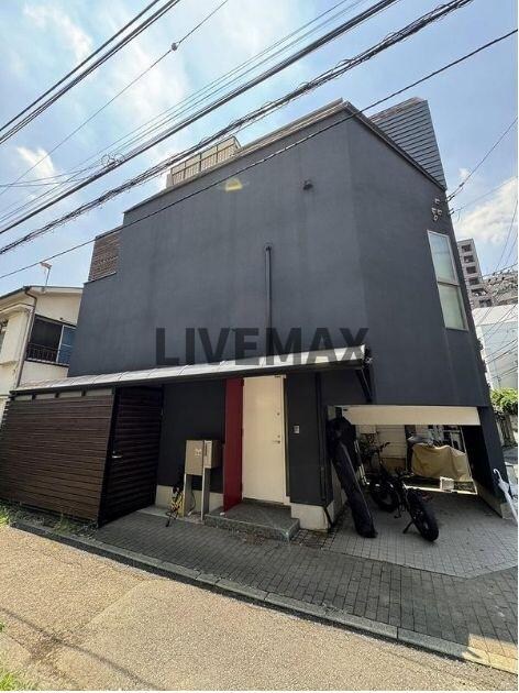 下目黒戸建の物件外観写真