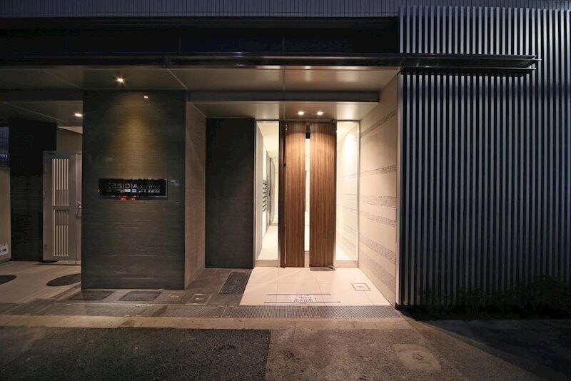 レジディア三宿の物件外観写真