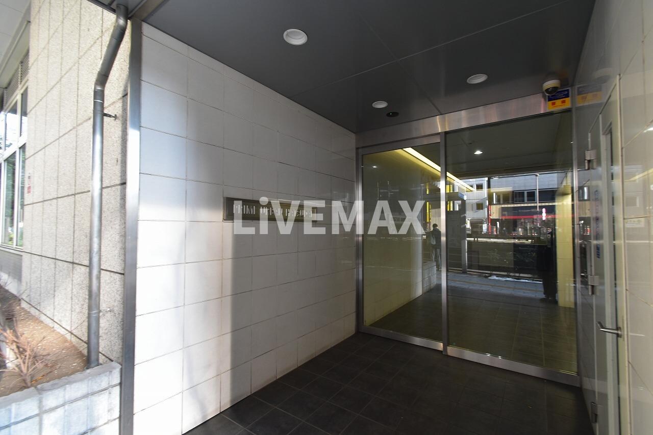 プライムアーバン初台の物件外観写真