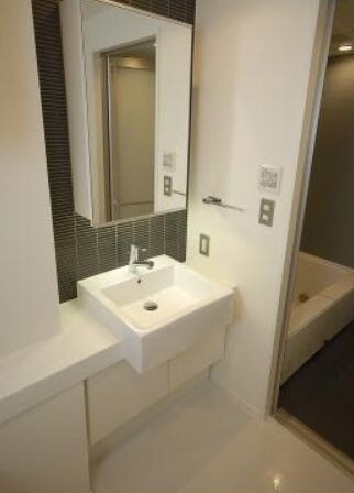 目黒駅 徒歩7分 4階の物件内観写真