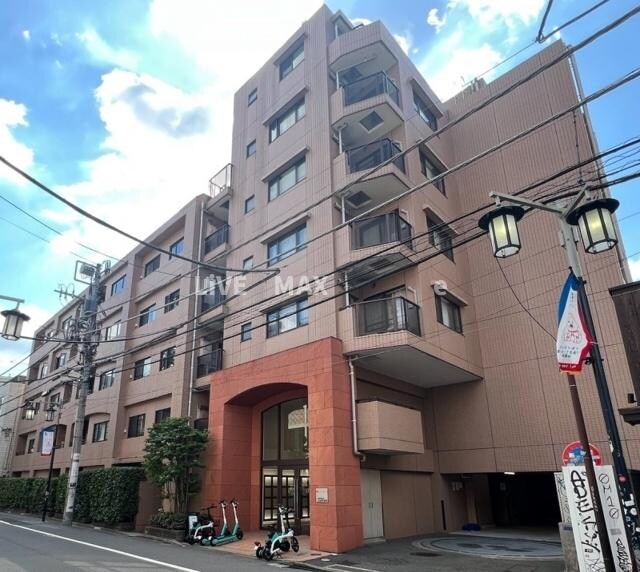 代々木公園駅 徒歩4分 3階の物件外観写真