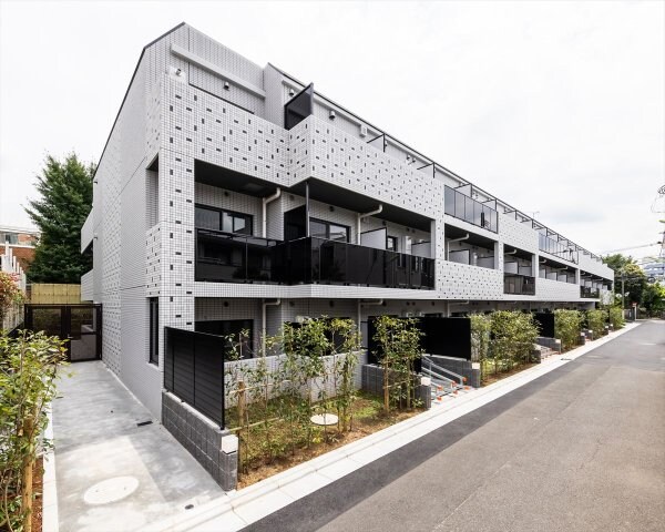 DIPS明大前の物件外観写真