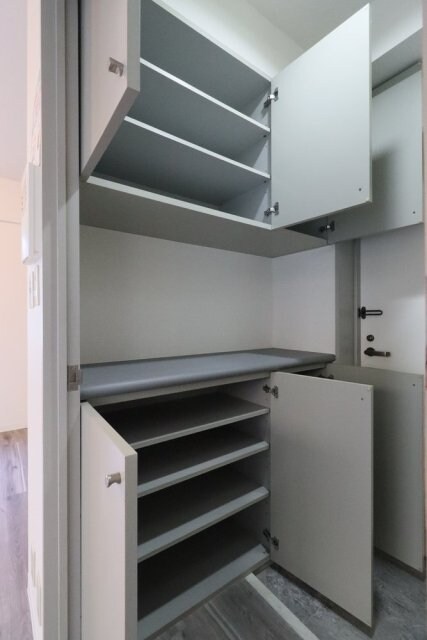 ロイヤルアーバン駒場東大の物件内観写真