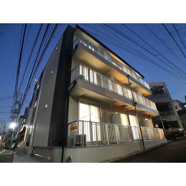 リベレンテ幡ヶ谷の物件外観写真