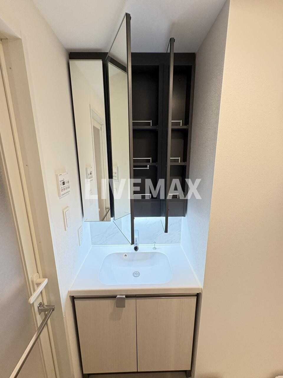 コンフォリア・リヴ南品川の物件内観写真