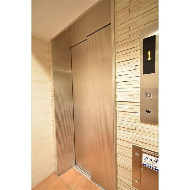 ラスパシオ三軒茶屋の物件外観写真