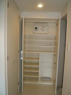 目黒駅 徒歩8分 5階の物件内観写真