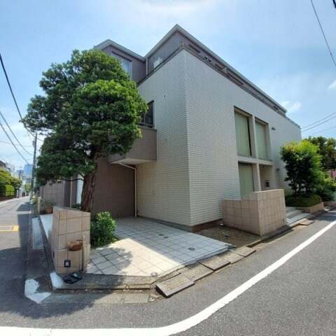 駒場東大前駅 徒歩5分 1階の物件外観写真