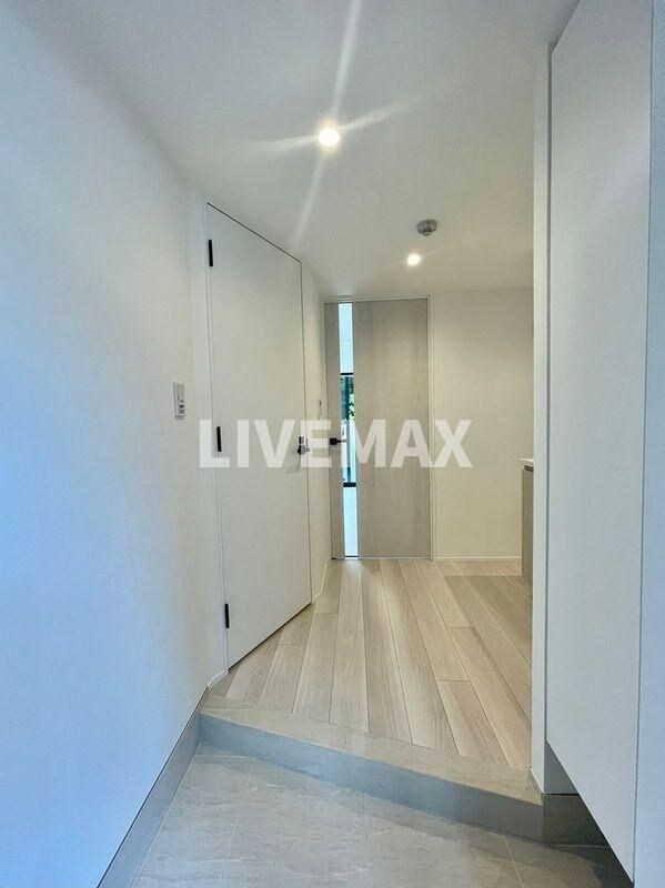 エストゥルース羽田の物件内観写真