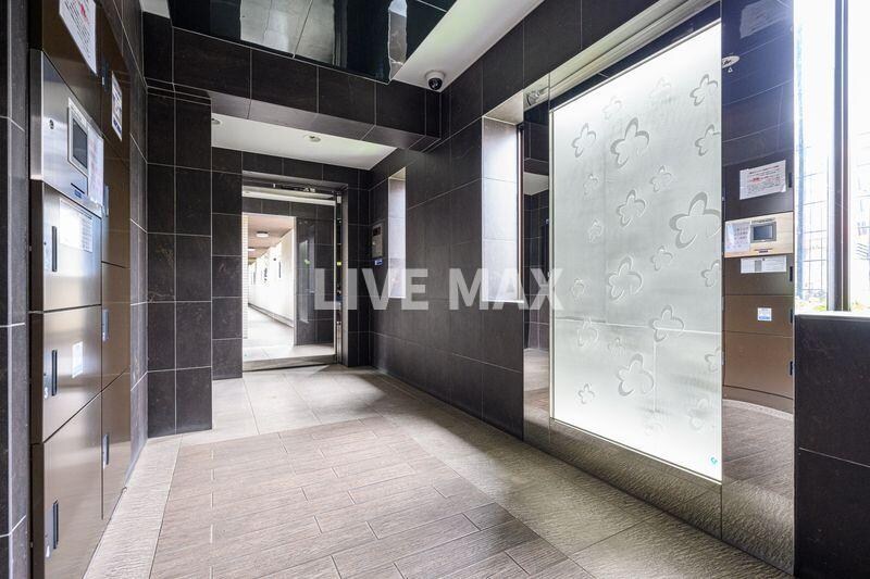 GENOVIA仲池上green　wallの物件外観写真