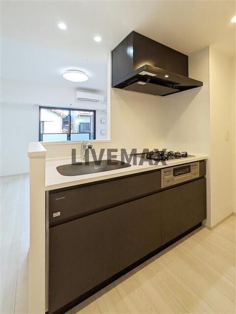 S-RESIDENCE大森bresaの物件内観写真