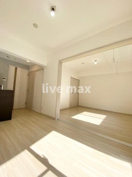 レジディア世田谷若林の物件内観写真