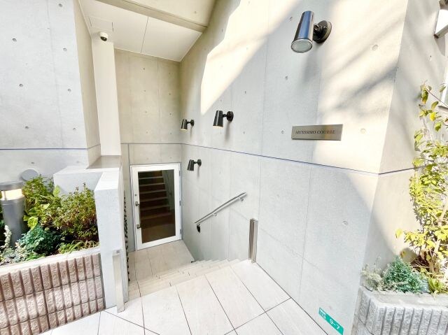 BRICK RESIDENCE 目黒本町の物件外観写真