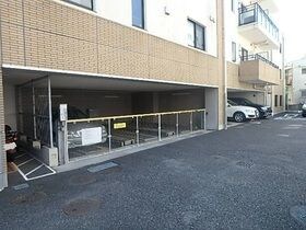 レジデンス三宿の物件外観写真