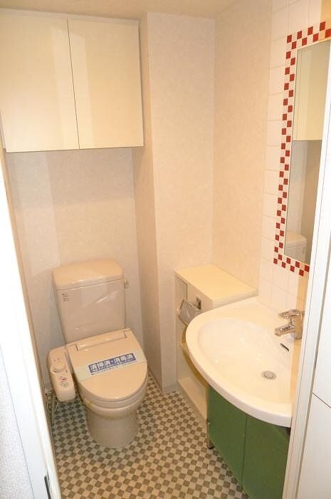 三軒茶屋駅 徒歩9分 8階の物件内観写真