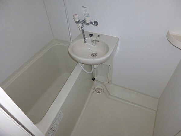 エルニシア亀戸の物件内観写真