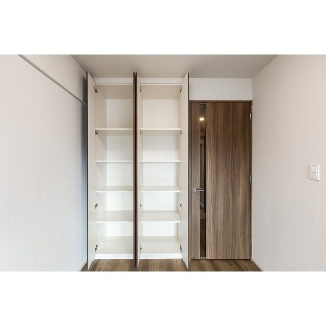 コンフォリア・リヴ根岸二丁目の物件内観写真