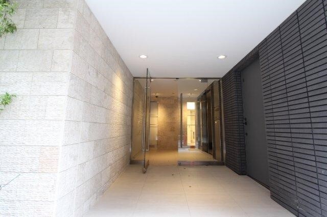 プラウドフラット三越前の物件外観写真