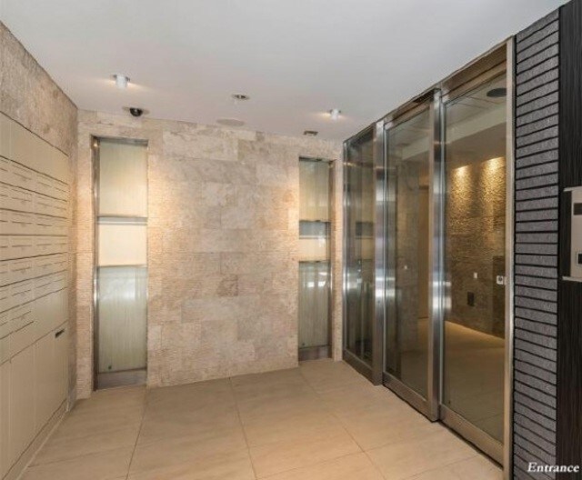 プラウドフラット三越前の物件外観写真