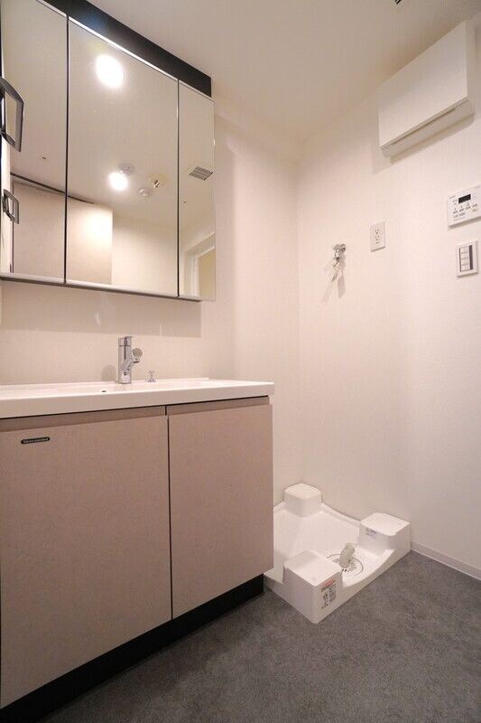 オープンブルーム入谷Eastの物件内観写真