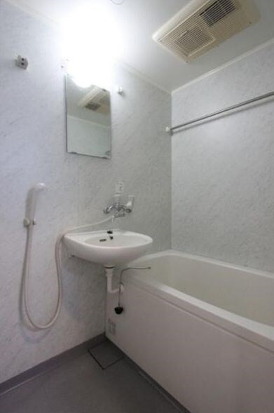 ラグジュアリーアパートメント両国の物件内観写真