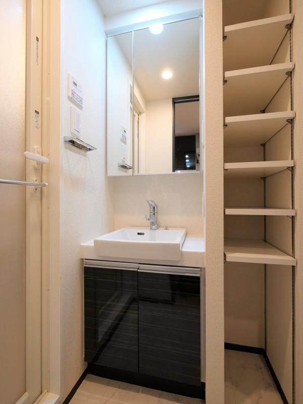 ジェノヴィア麻布十番グリーンヴェールの物件内観写真