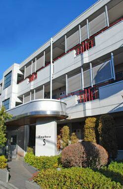 ゼファ・エスの物件外観写真