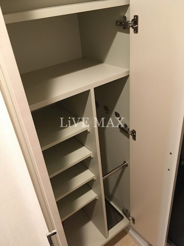 ライジングプレイス金町の物件内観写真