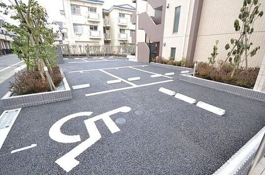 スカイコートパレス千川の物件外観写真